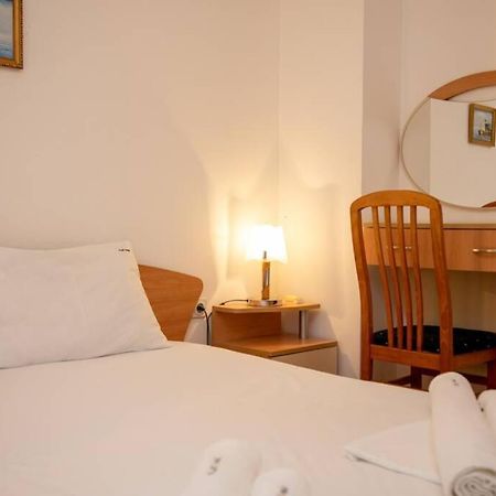 Convenient 1-Bedroom Flat Next To Harmanite Beach Sozopol Exterior photo